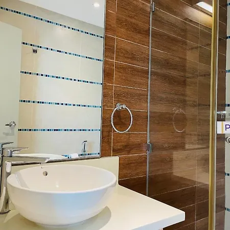Homesuite' Home At Mercure Kota Kinabalu Exterior photo